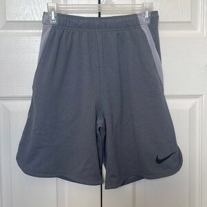Nike Dri-Fit Shorts with pockets Gray Adult S